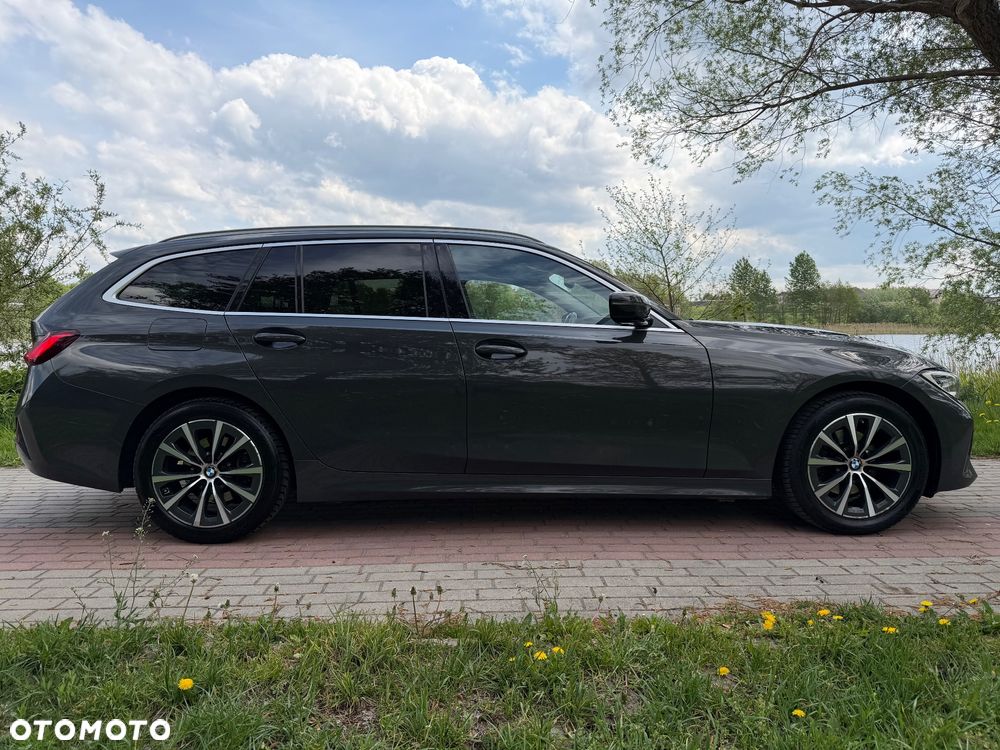 BMW Seria 3 320d Edition Luxury Line Purity - 2