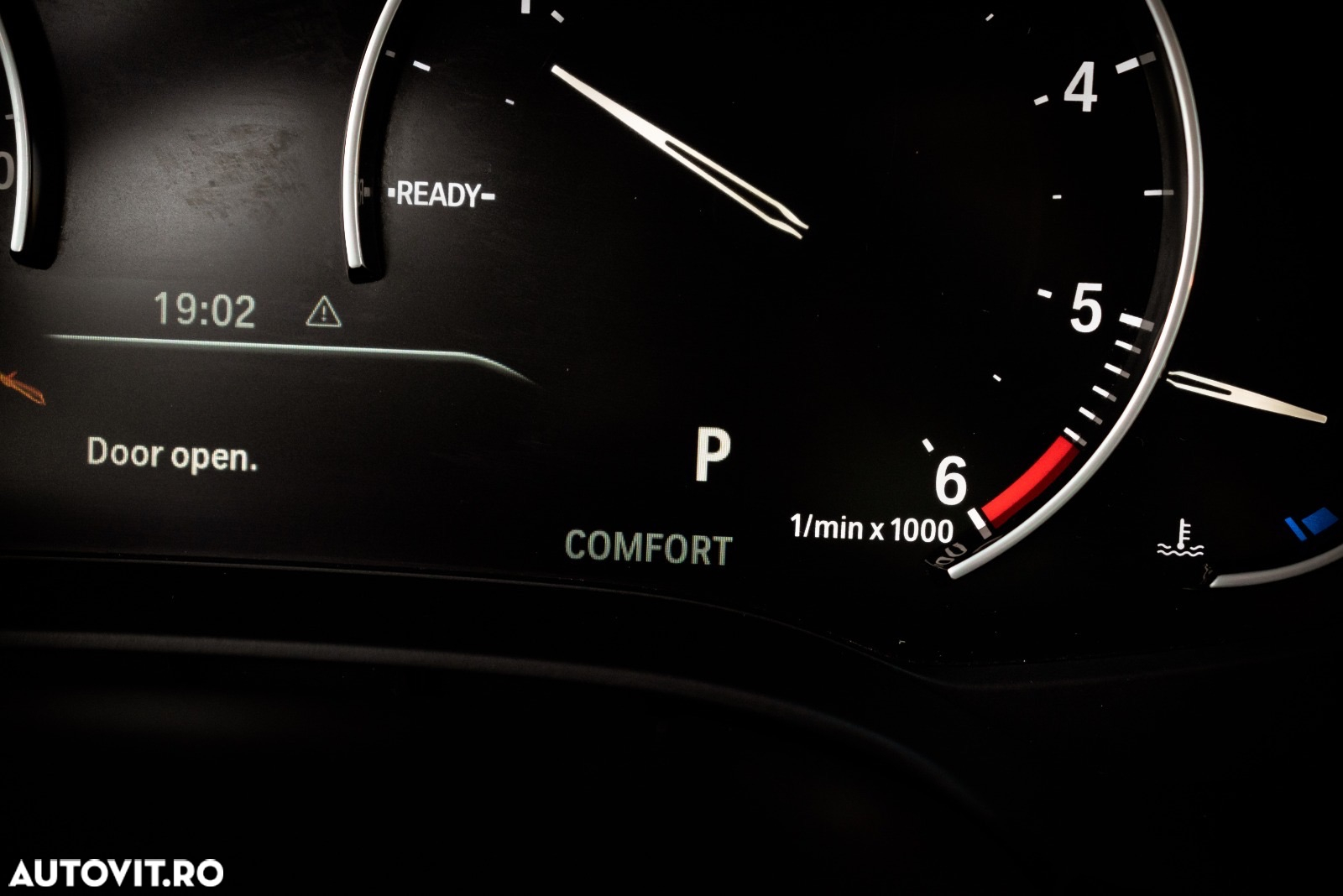 BMW Seria 5 520d AT - 34