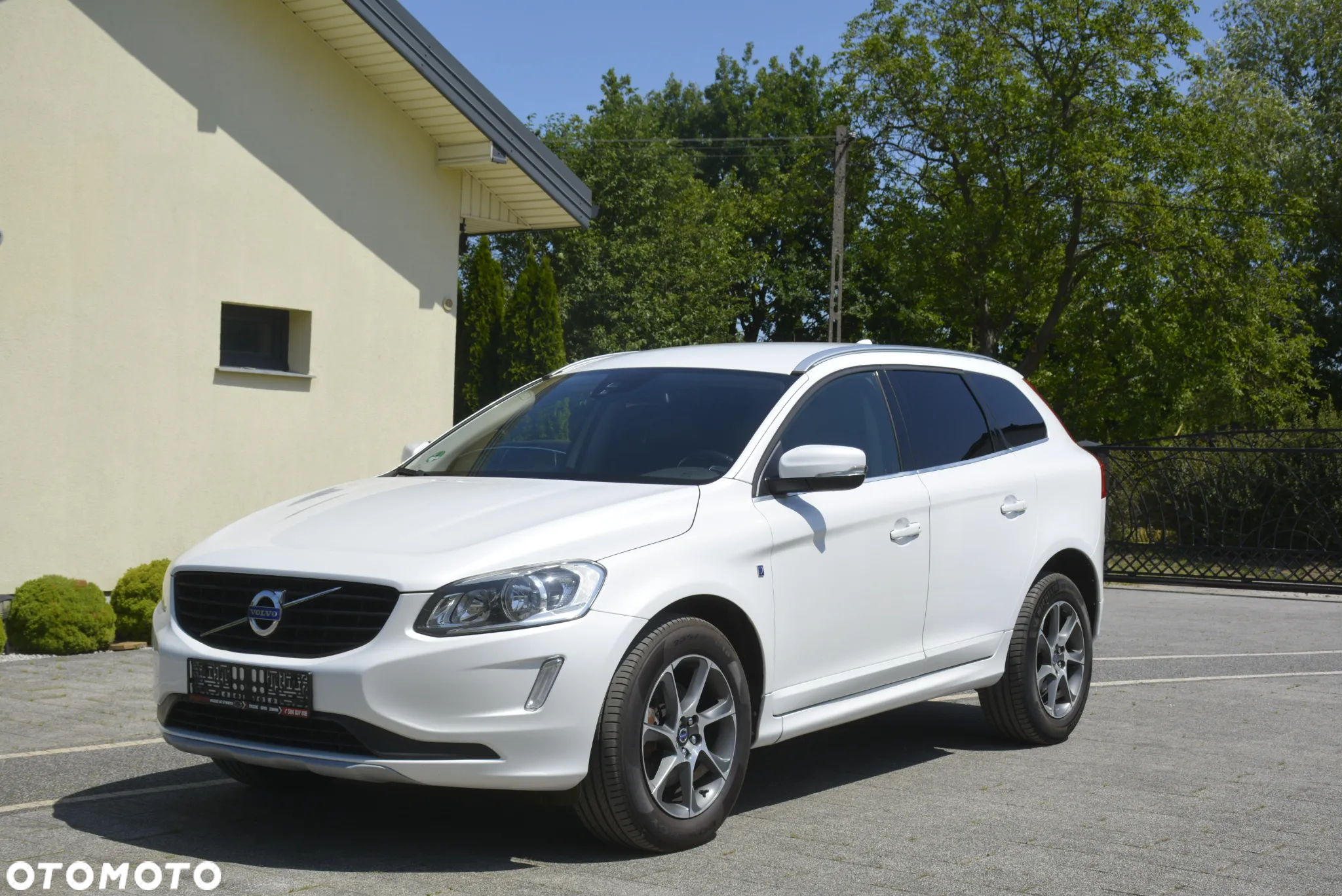 Volvo XC 60 D3 Drive-E Ocean Race - 3