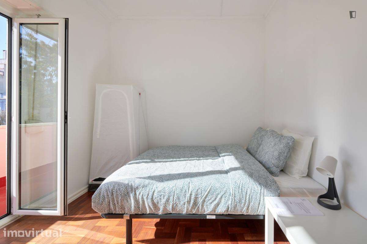 Quarto - localizado em Entrecampos Lisbon - Grande imagem: 3/23