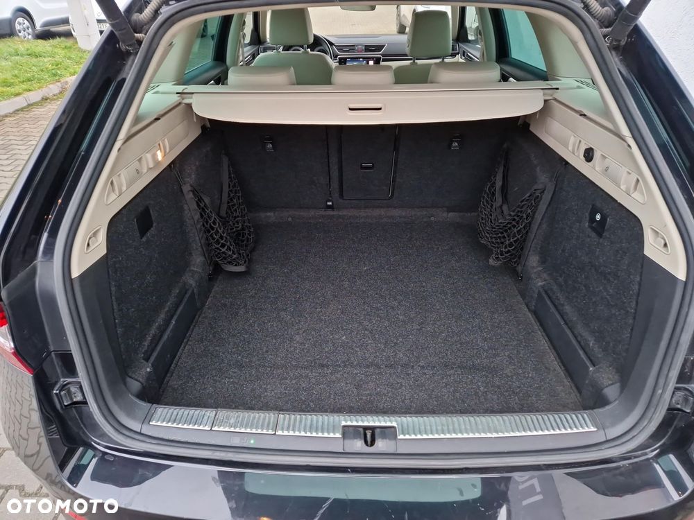 Skoda Superb 2.0 TSI 4x4 L&K DSG - 17