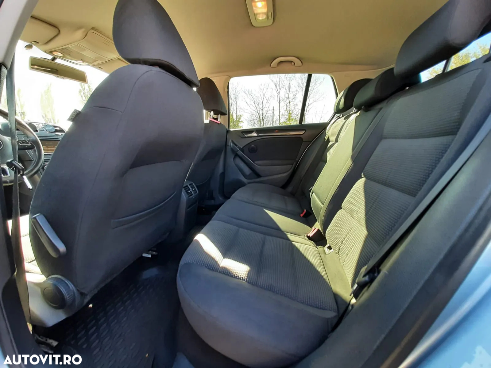 Volkswagen Golf 2.0 TDI Comfortline - 12