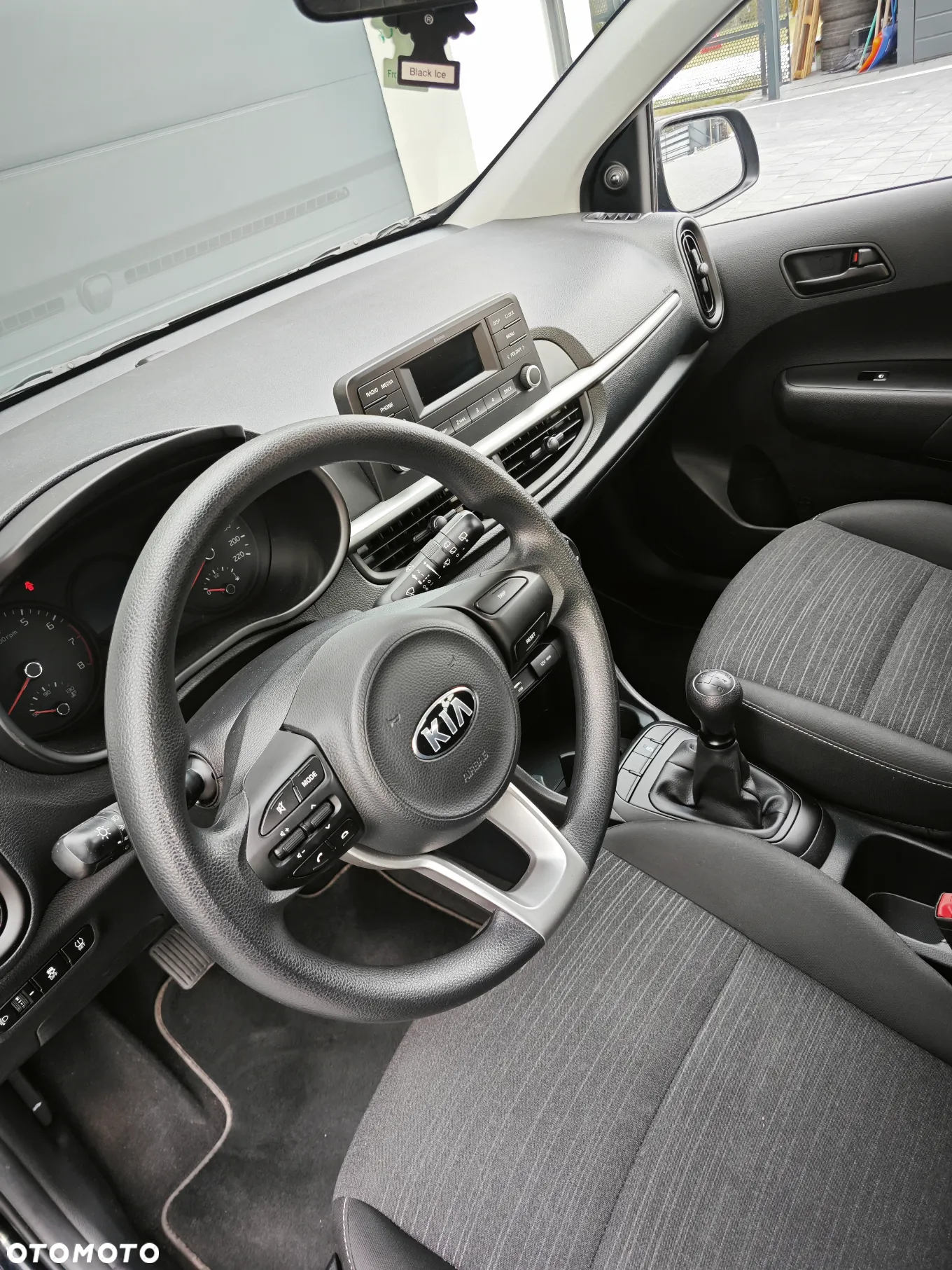 Kia Picanto 1.0 Attract - 24