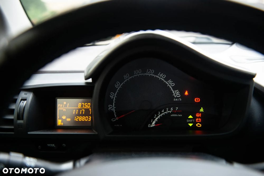 Toyota iQ 1.0 Sol - 19