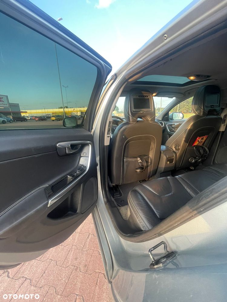Volvo V60 D5 AWD R-Design Summum - 18