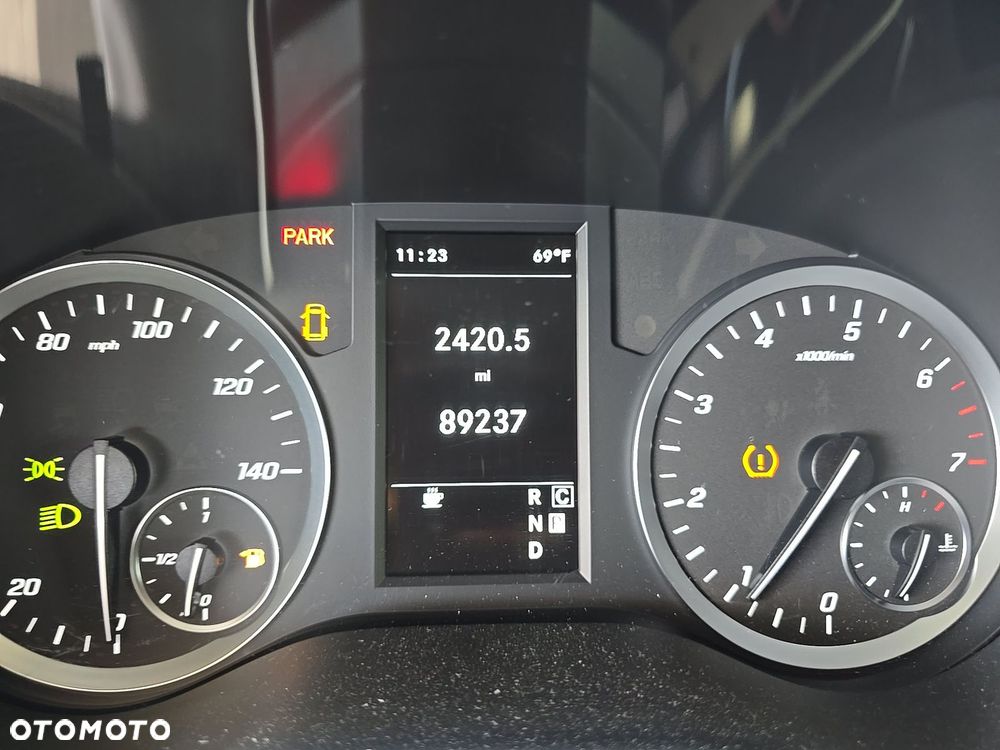 Mercedes-Benz Vito - 9