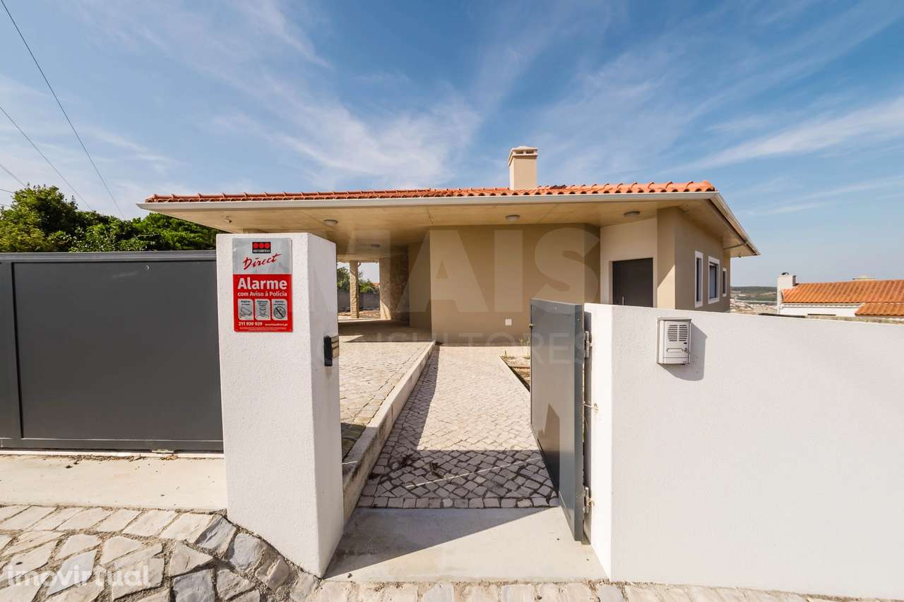 Moradia T3 Moderna, Térrea com Espaço Exterior - Olho Marinho, Óbidos - Grande imagem: 2/27