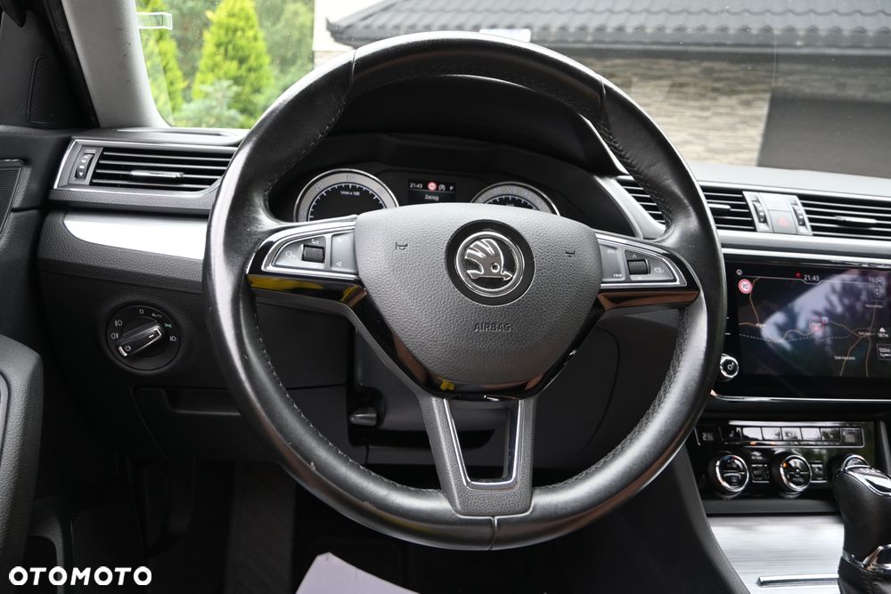 Skoda Superb 2.0 TDI SCR Sportline DSG - 32