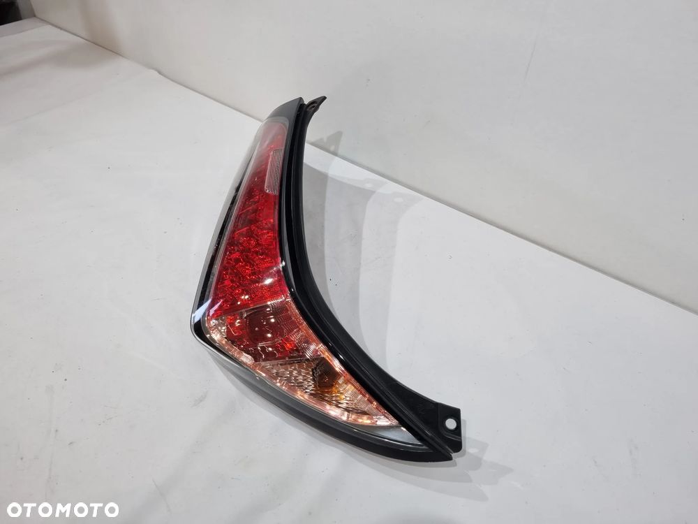 TOYOTA AYGO II LAMPA TYŁ LEWA EUROPA - 3
