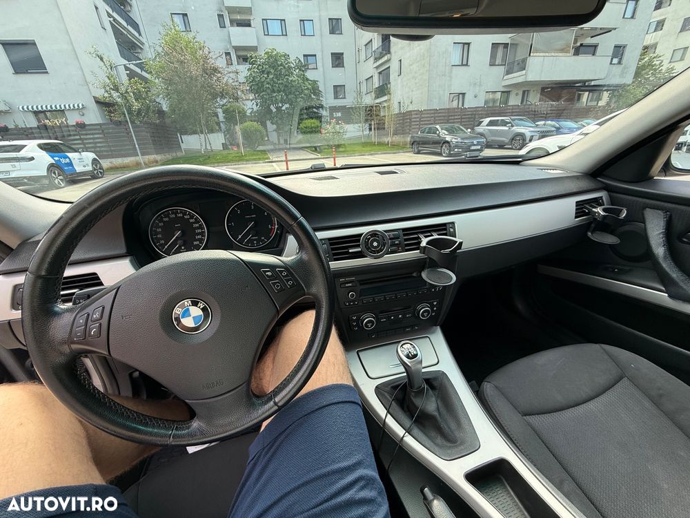 BMW Seria 3 320d - 9