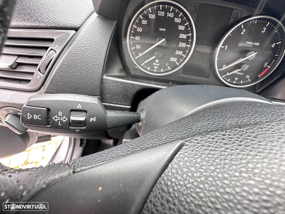 BMW X1 18 d sDrive Pack M - 28