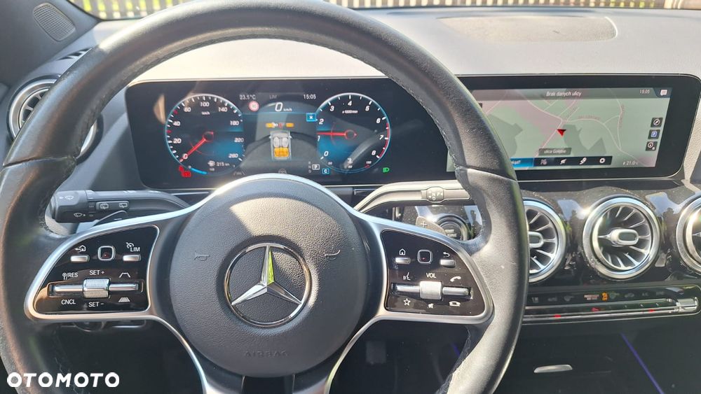 Mercedes-Benz GLA 250 4-Matic AMG Line - 13