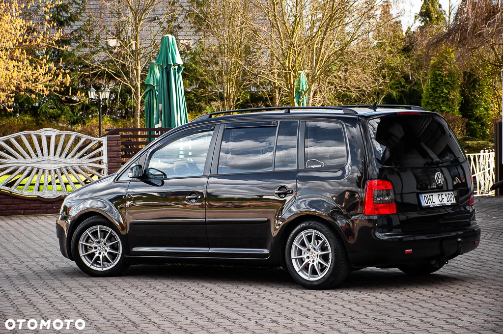 Volkswagen Touran - 14