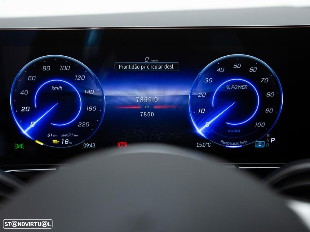 Mercedes-Benz EQA 300 4Matic Progressive - 27