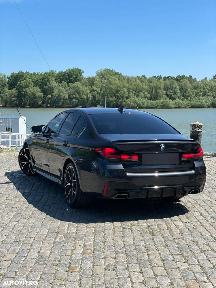 BMW Seria 5 530d xDrive AT MHEV - 9