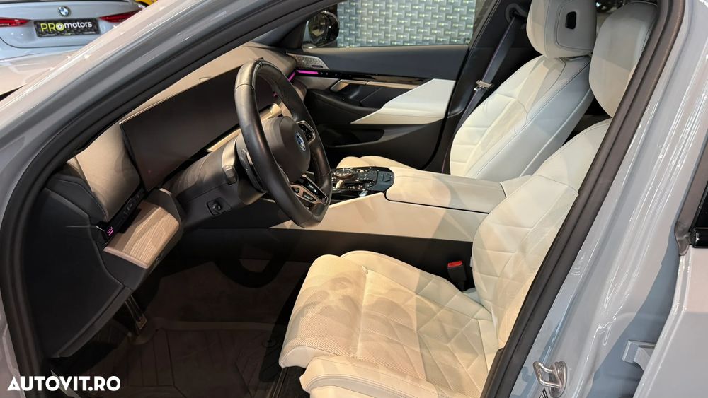 BMW Seria 5 530e Aut. - 11
