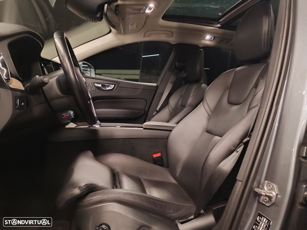 Volvo XC 60 2.0 B5 Inscription AWD - 11