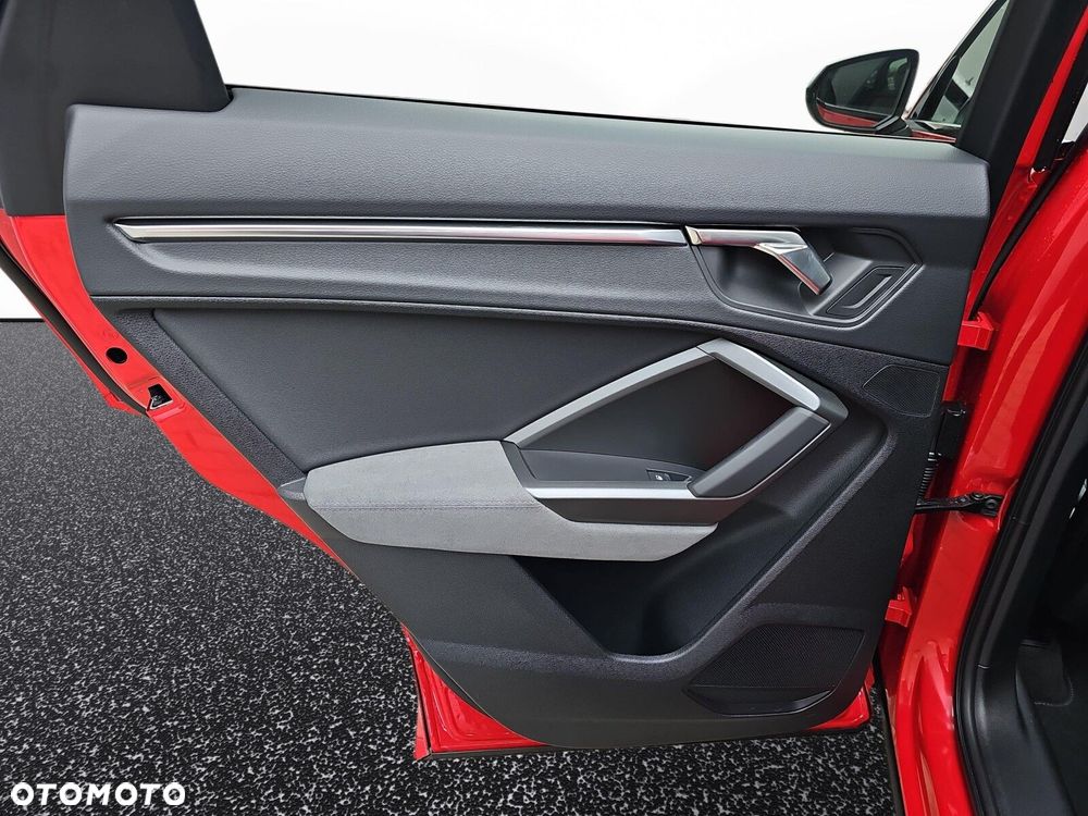 Audi Q3 Sportback - 29