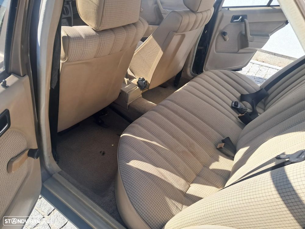 Mercedes-Benz A 190 - 9