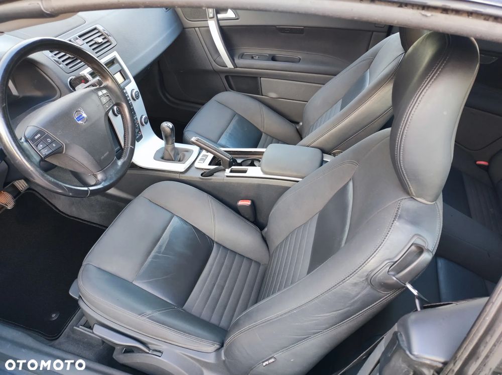 Volvo C70 D3 Momentum - 35