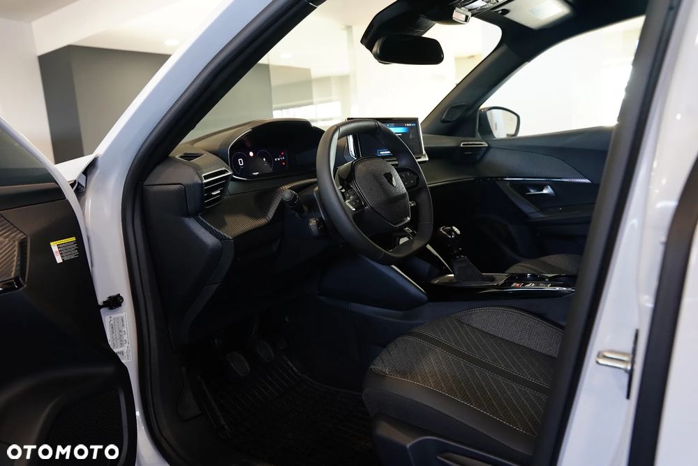 Peugeot 2008 1.2 PureTech Allure S&S - 17