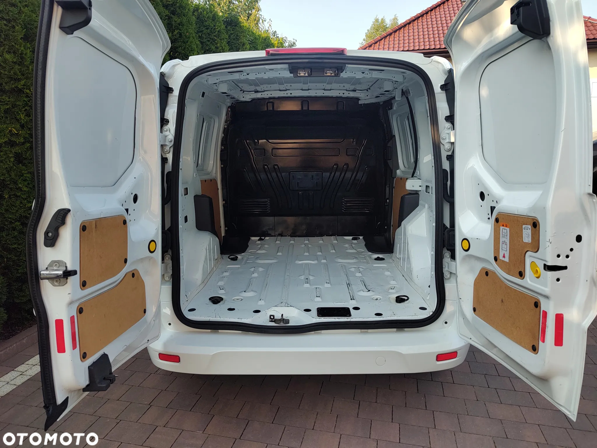 Ford Connect - 17