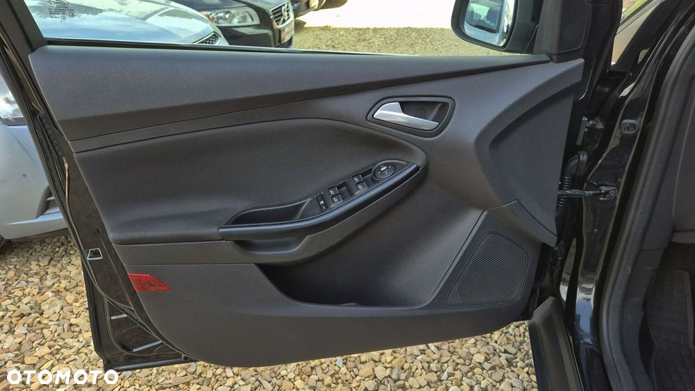 Ford Focus 1.6 EcoBoost Titanium - 12