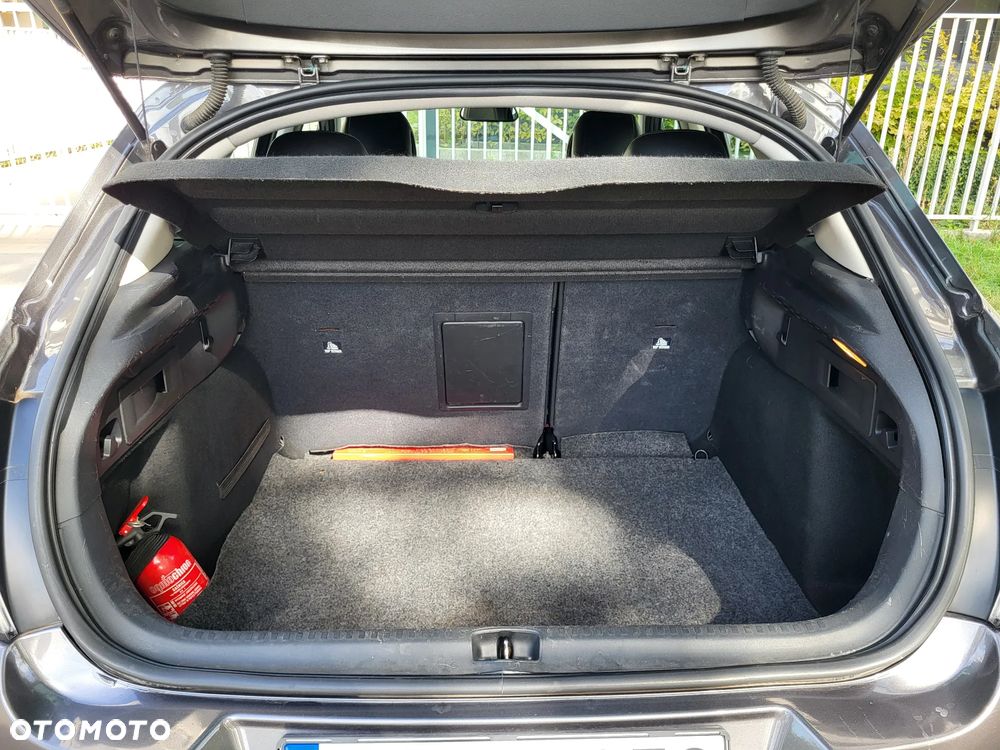 Citroën C4 1.6 BlueHDi Feel - 26