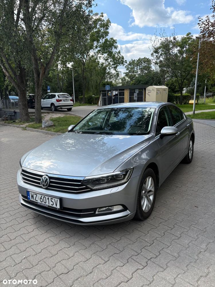 Volkswagen Passat 2.0 TDI SCR Comfortline DSG - 2