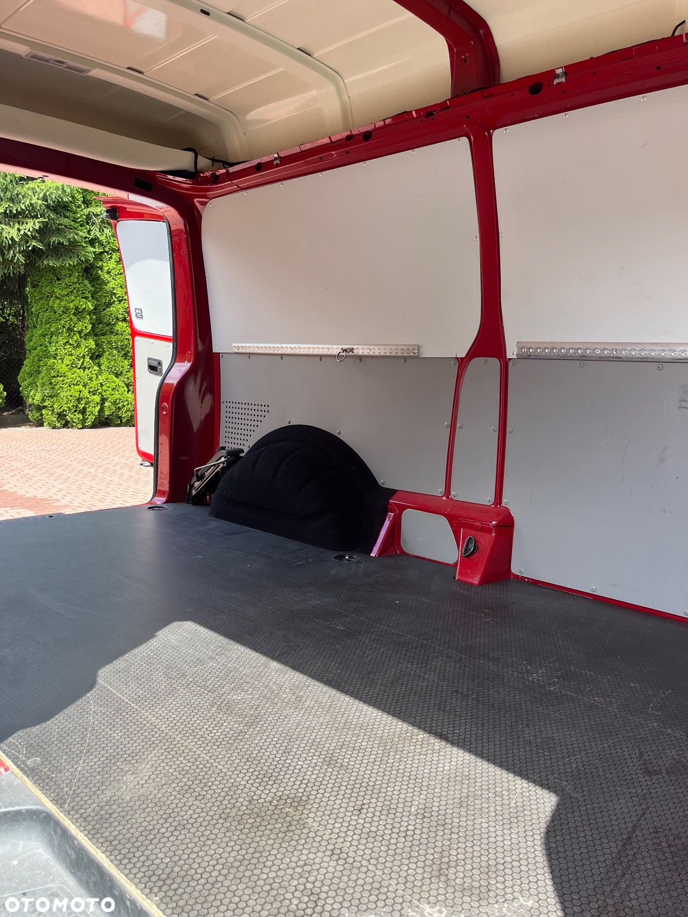 Volkswagen Transporter T5 TDI L2H2 - 6