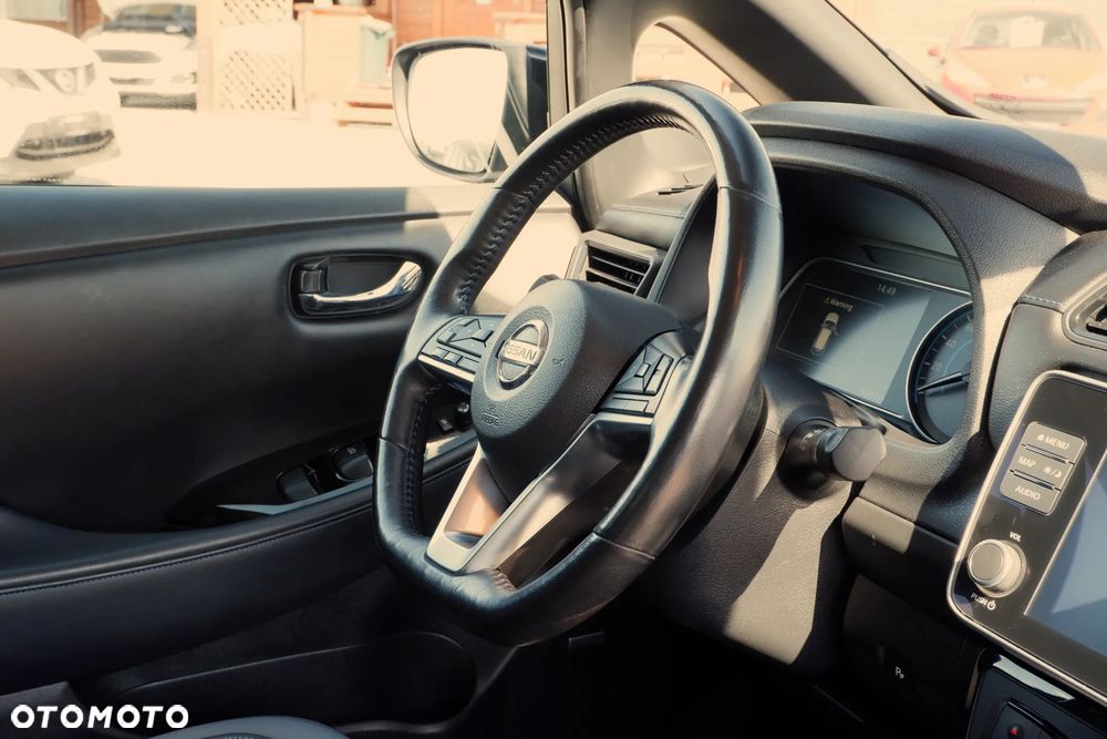 Nissan Leaf 40 kWh TEKNA - 4