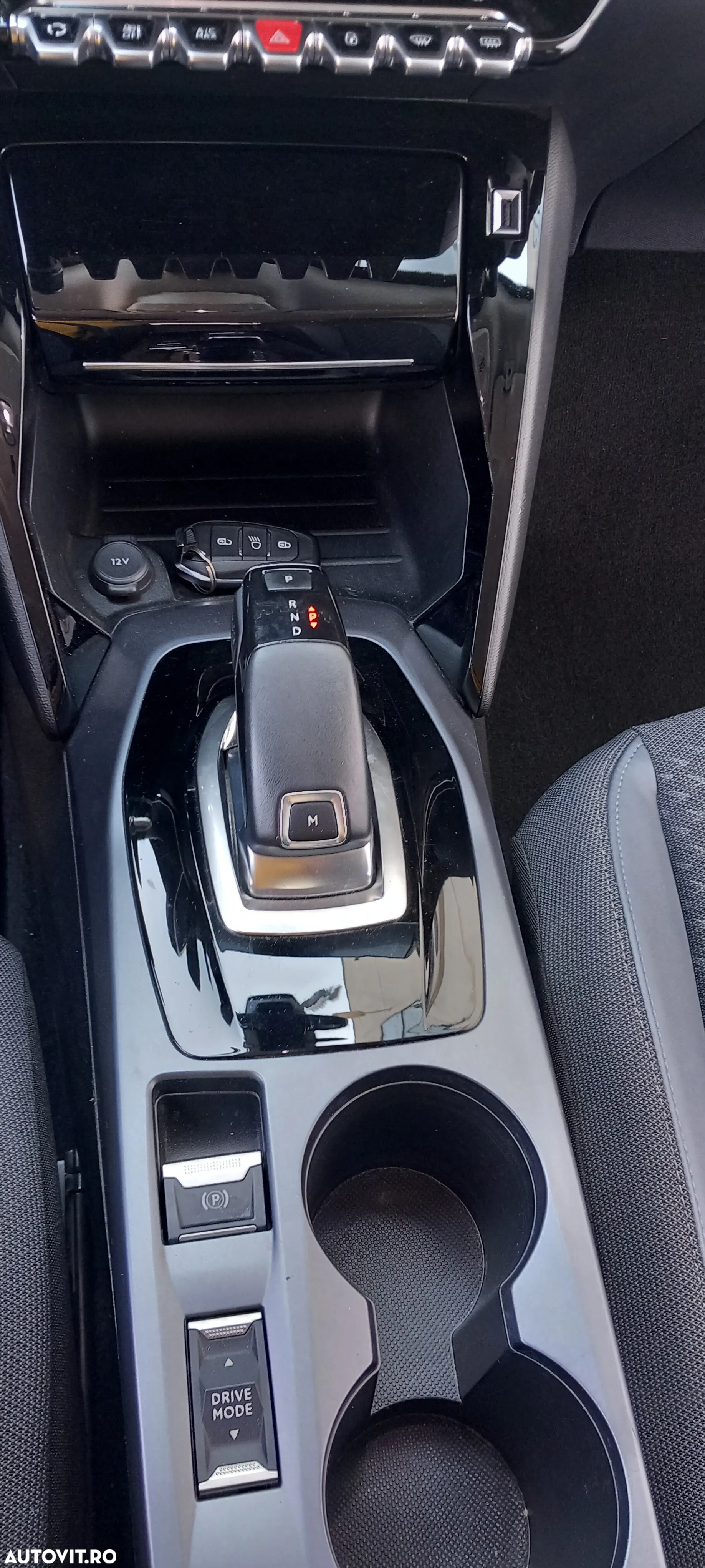 Peugeot 2008 - 10