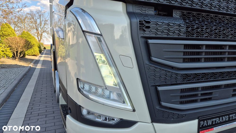 Volvo VOLVO///FH///460///2022/// GLOBETROTTER///XXL///FULL LED///VIRTUAL COCPIT/// KLIMATYZACJA POSTOJOWA/// JEDYNE 392 TYS KM///ZABUDOWY MIĘDZYOSIOWE///WAGA///NAWIGACJA///WZOROWY STAN - 13