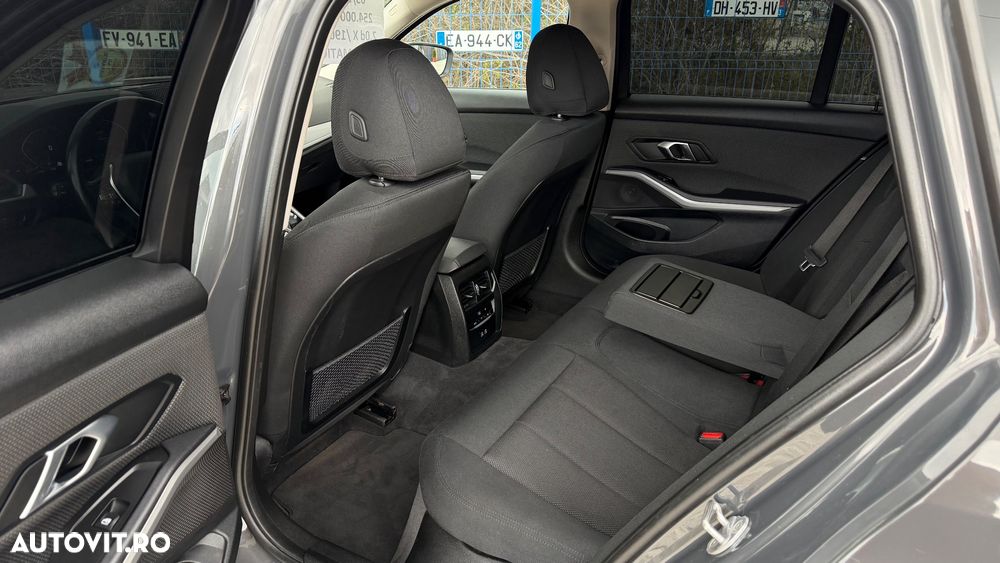 BMW Seria 3 320d xDrive Aut. Sport Line - 12