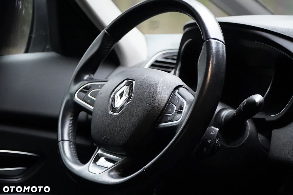 Renault Grand Scenic - 25