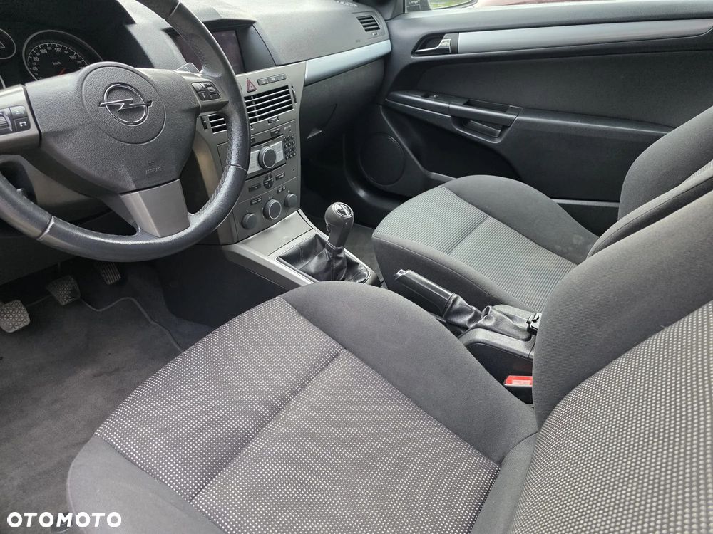 Opel Astra 1.6 Sport - 18