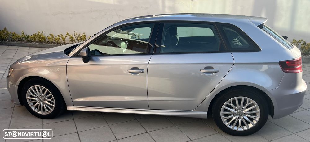 Audi A3 Sportback 1.6 TDI Advance - 2