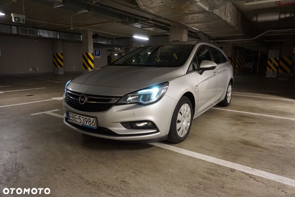 Opel Astra - 2