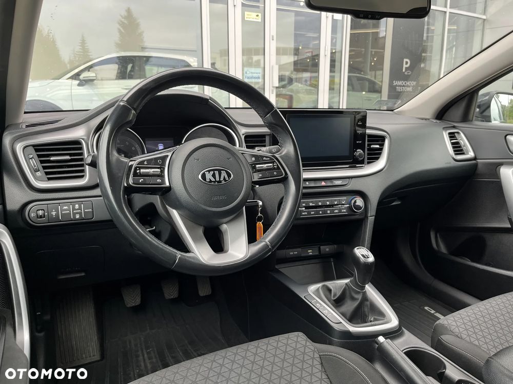 Kia Ceed 1.5 T-GDI M - 14