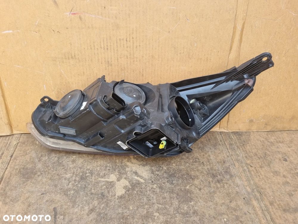 FORD FOCUS MK3 LIFT XENON LED LAMPA PRAWA PRZÓD - 6
