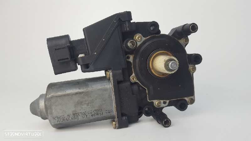 MOTOR ELEVADOR FRENTE ESQUERDO AUDI A4 BERLINA (B5) 1.9 TDI - 1