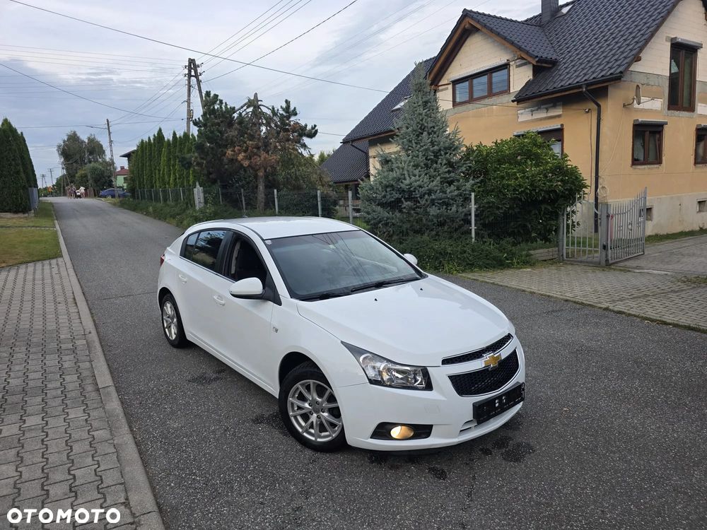Chevrolet Cruze 1.6 LT+ - 21