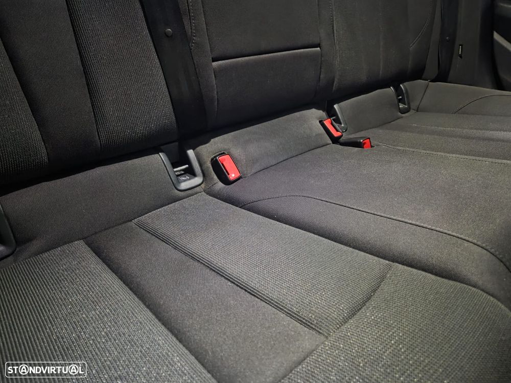 Audi A4 Avant 35 TDI S tronic S line - 14