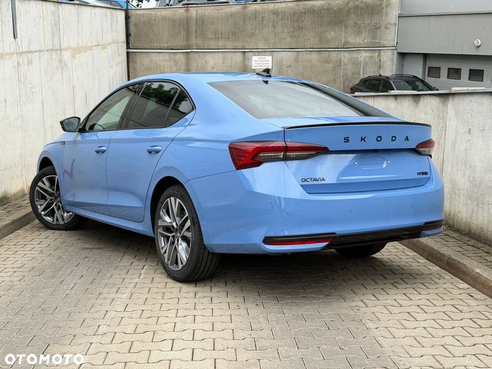 Skoda Octavia 1.5 TSI mHEV Sportline DSG - 6