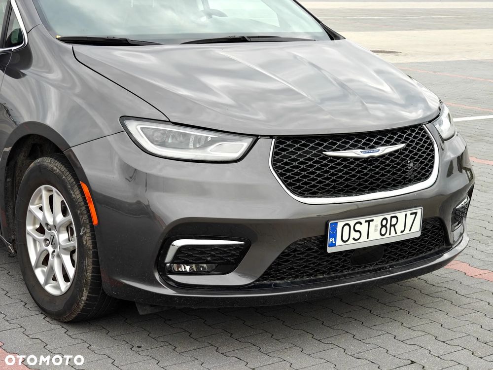 Chrysler Pacifica - 10