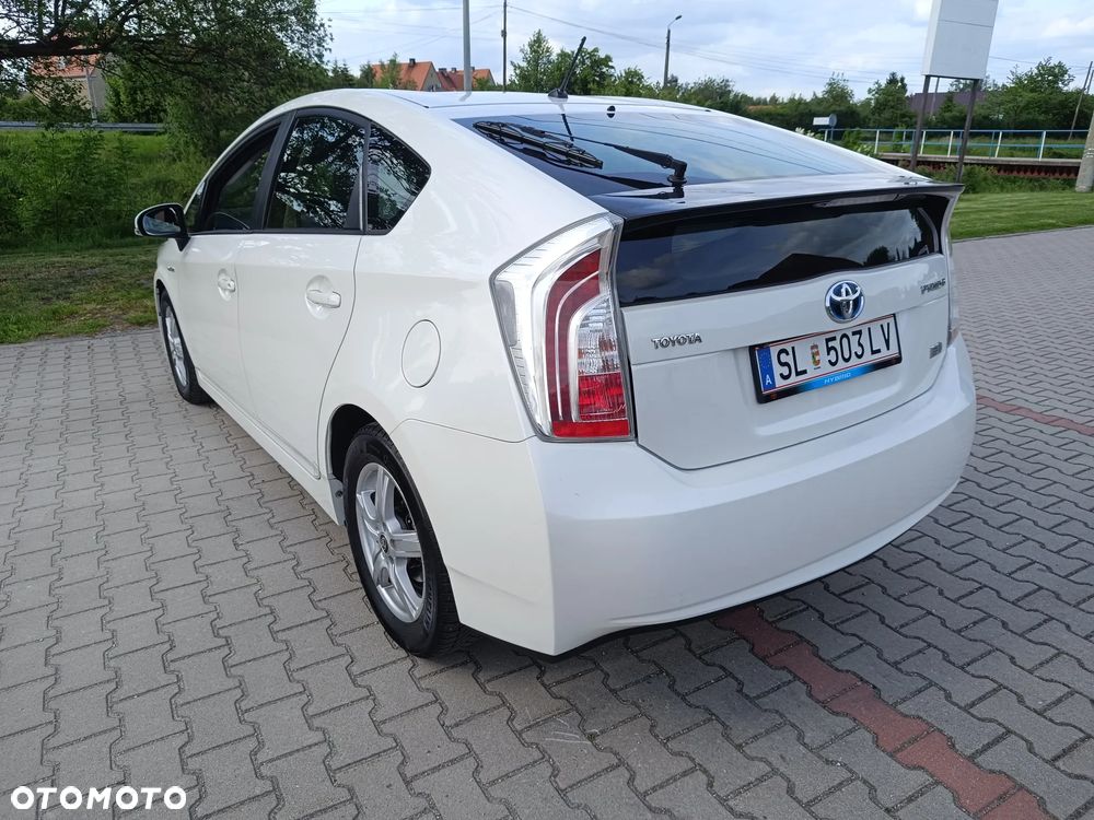 Toyota Prius 1.8 HSD Prestige - 10