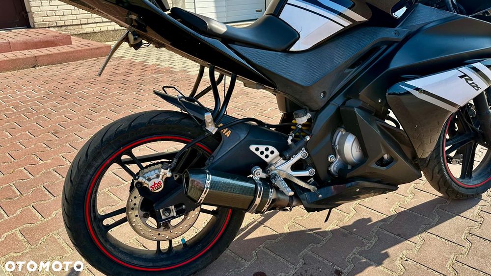Yamaha YZF - 4