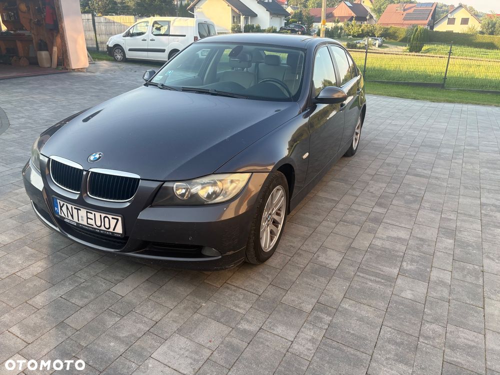 BMW Seria 3 318d - 11