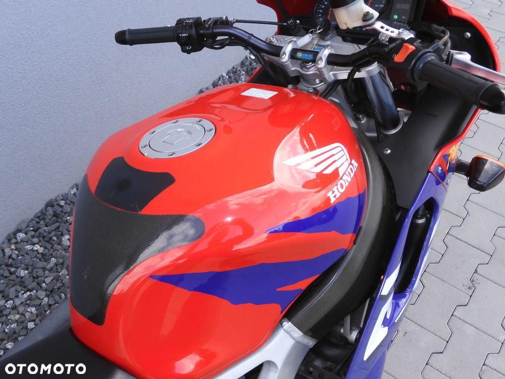 Honda CBR - 18