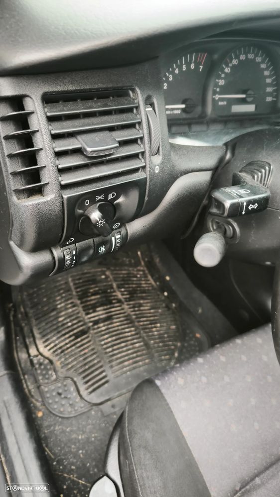 Opel Vectra 1.6 Comfort - 26